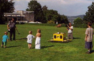 people.gif (70452 bytes)