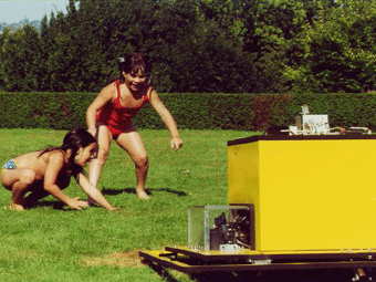 soundbot_girls.gif (62190 bytes)